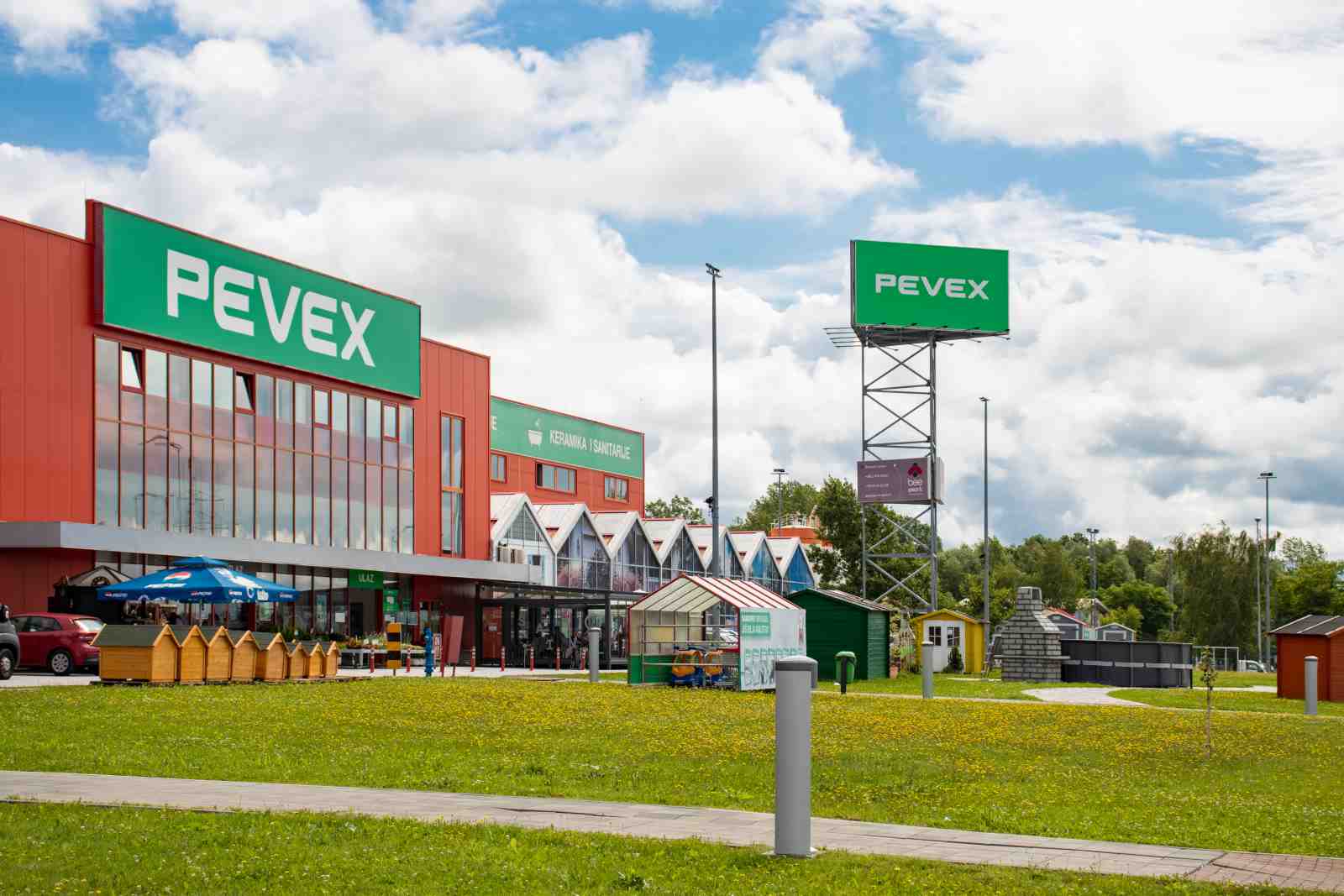Pevex božičnica